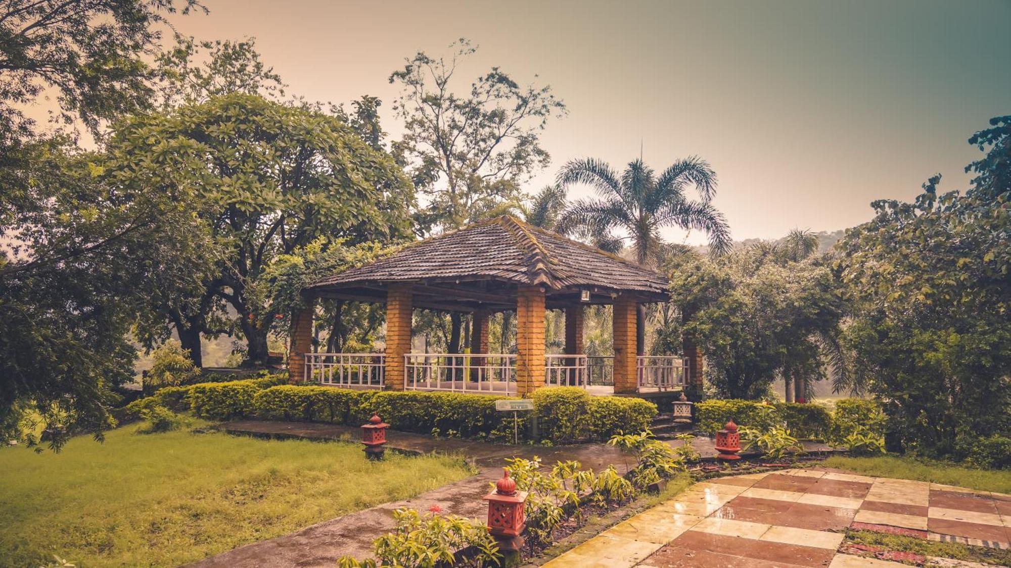 Whispering Peepul Resort Badlapur Eksteriør bilde