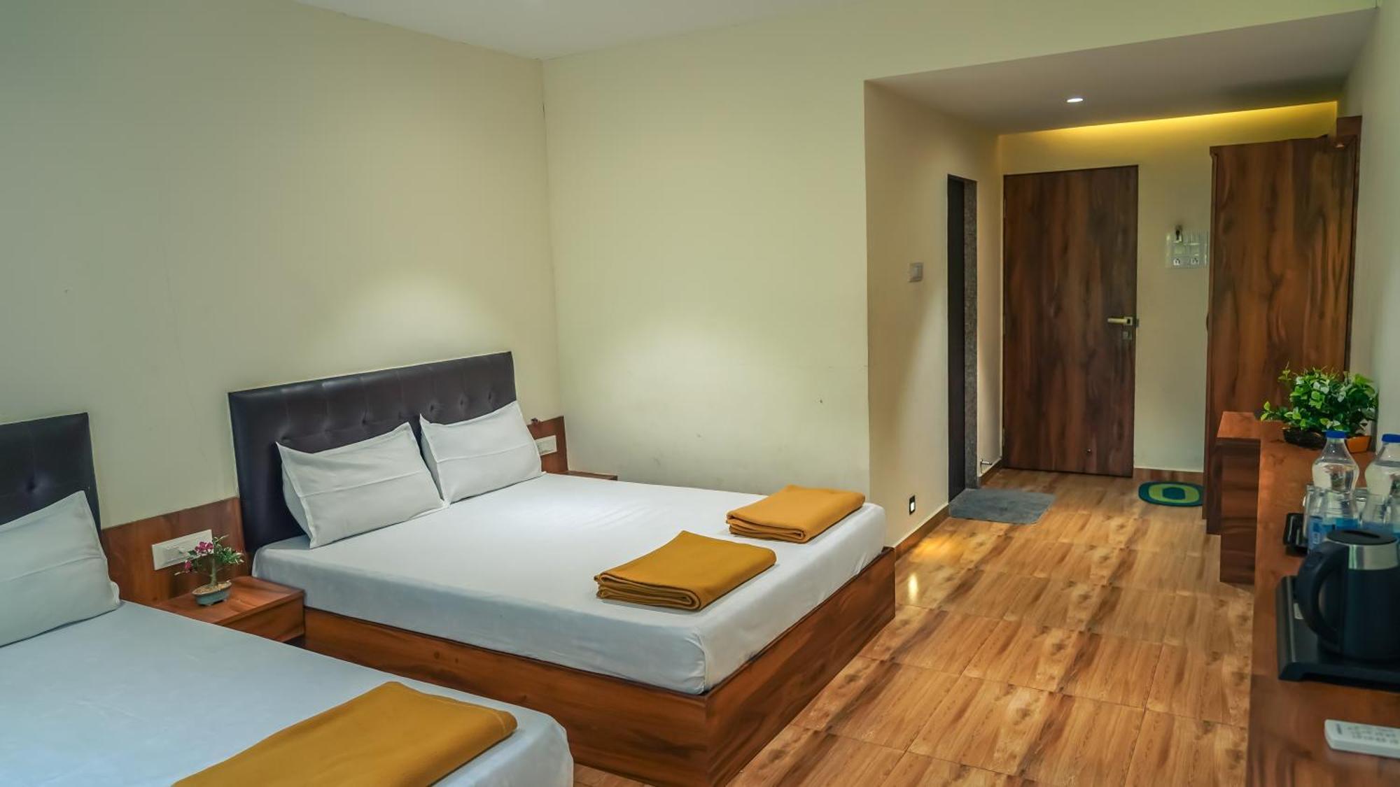 Whispering Peepul Resort Badlapur Eksteriør bilde