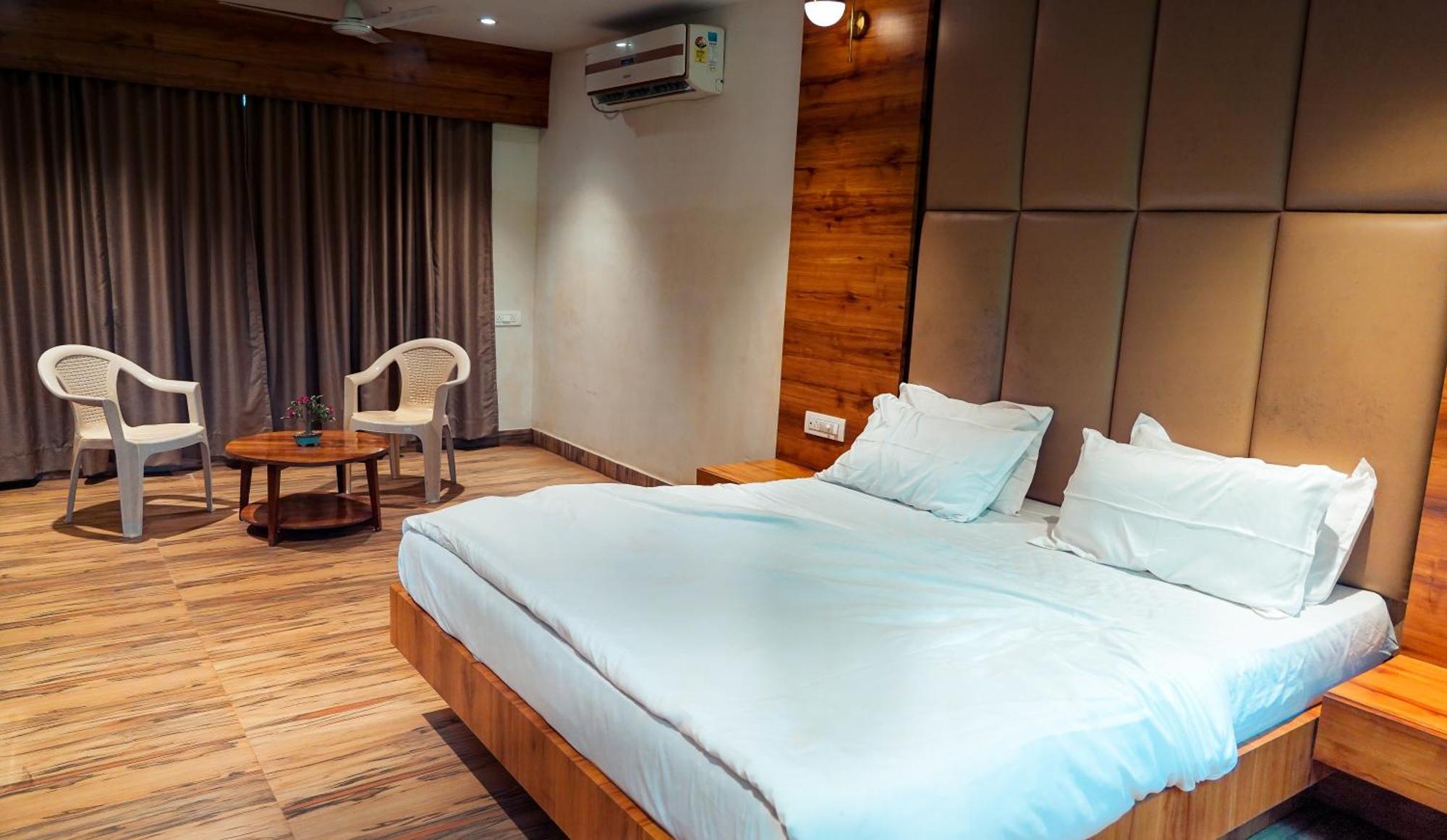 Whispering Peepul Resort Badlapur Eksteriør bilde